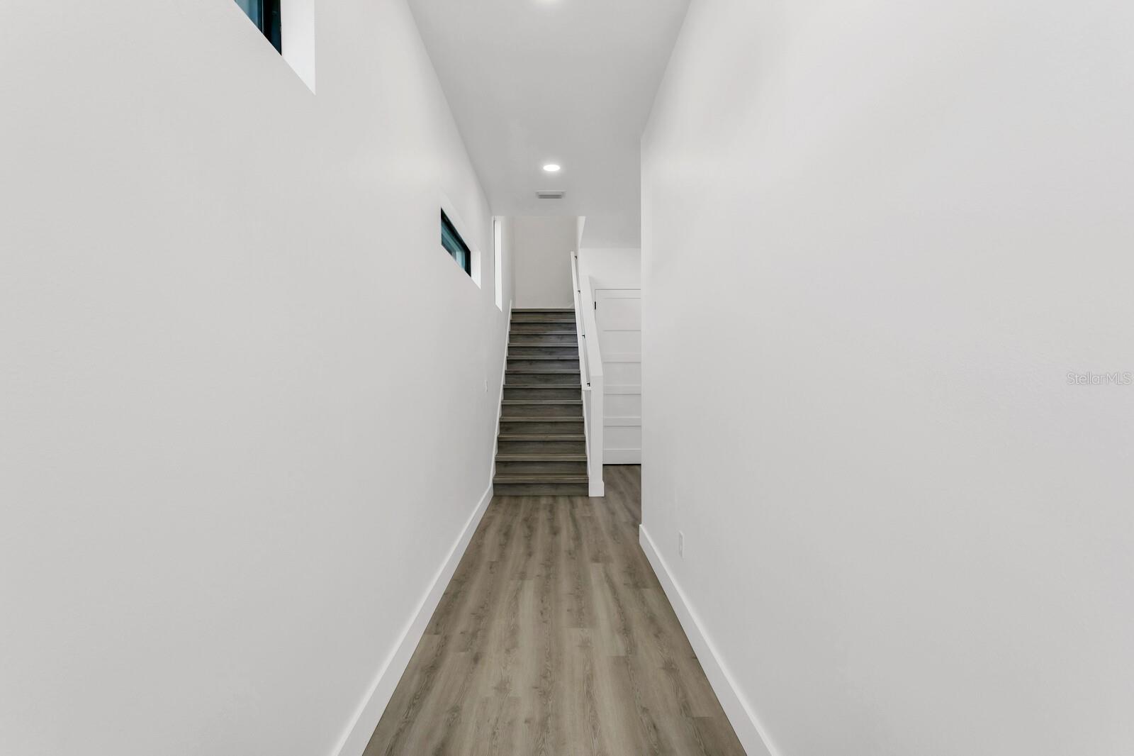 Image 6 of 36 For 7016 Mascotte Street 1