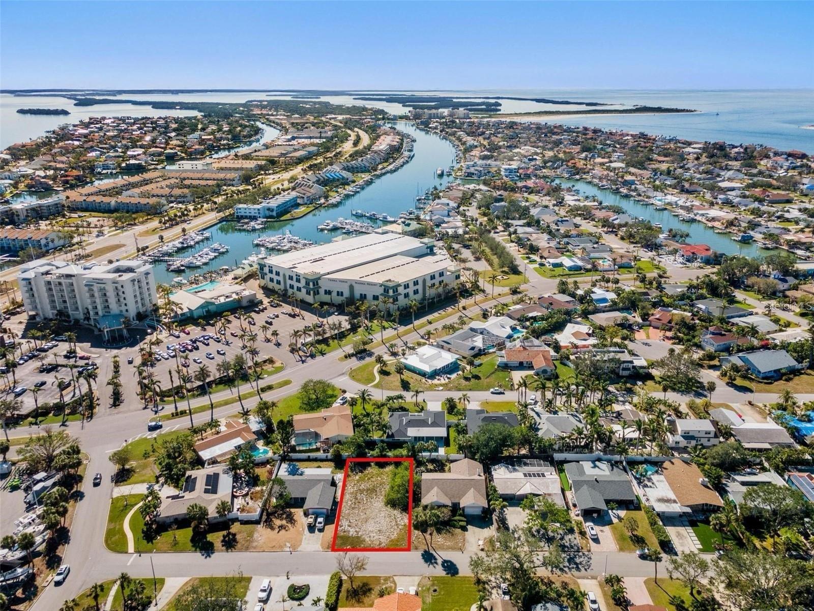 Image 5 of 10 For 164 2nd Street W