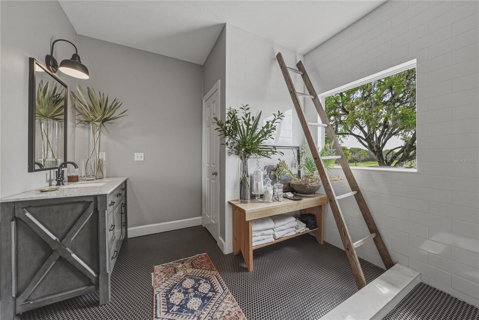 Image 39 of 97 For 34428 Mission Valley Drive