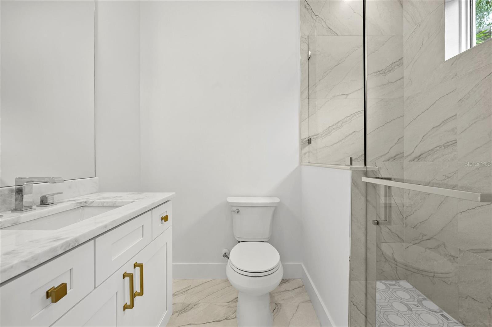 Image 48 of 73 For 3228 Oakellar Avenue