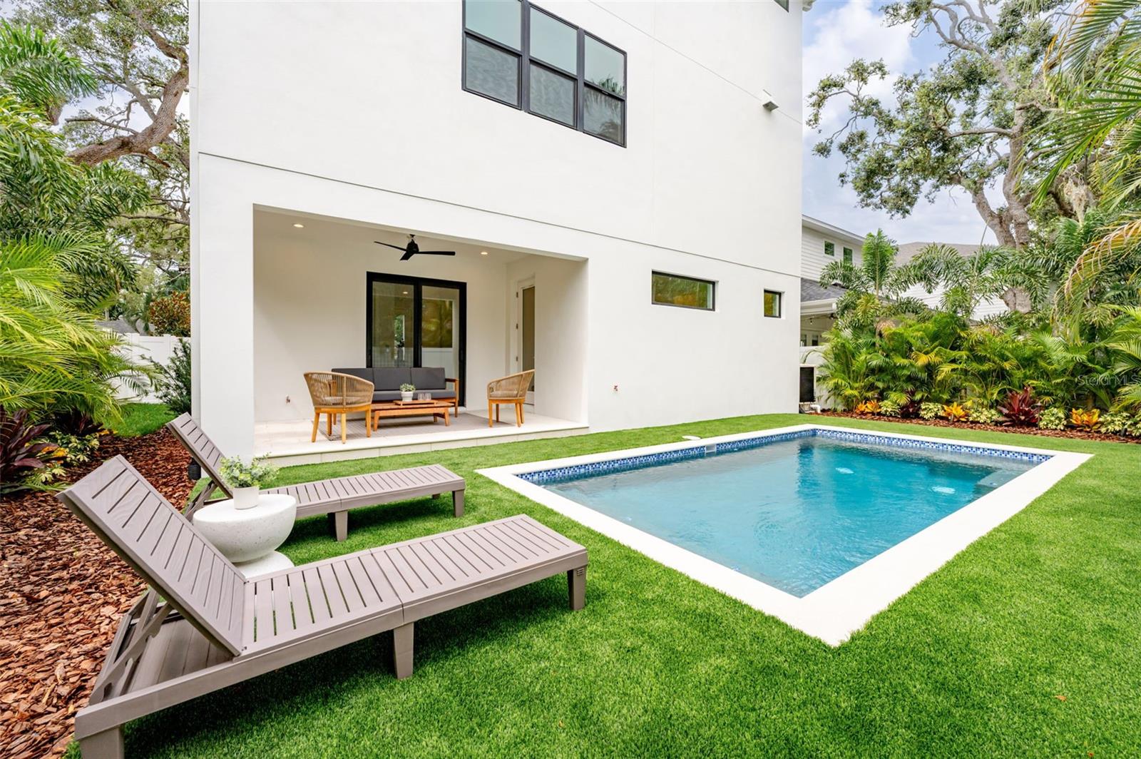 Image 53 of 73 For 3228 Oakellar Avenue