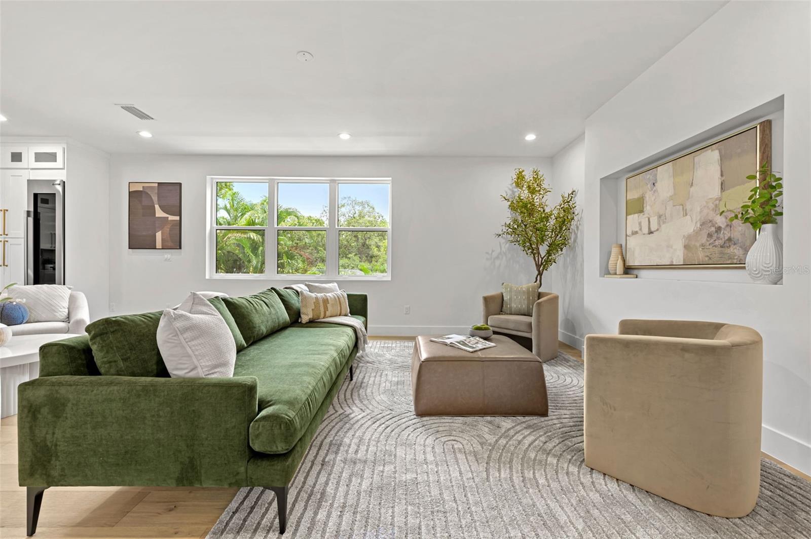 Image 8 of 73 For 3228 Oakellar Avenue