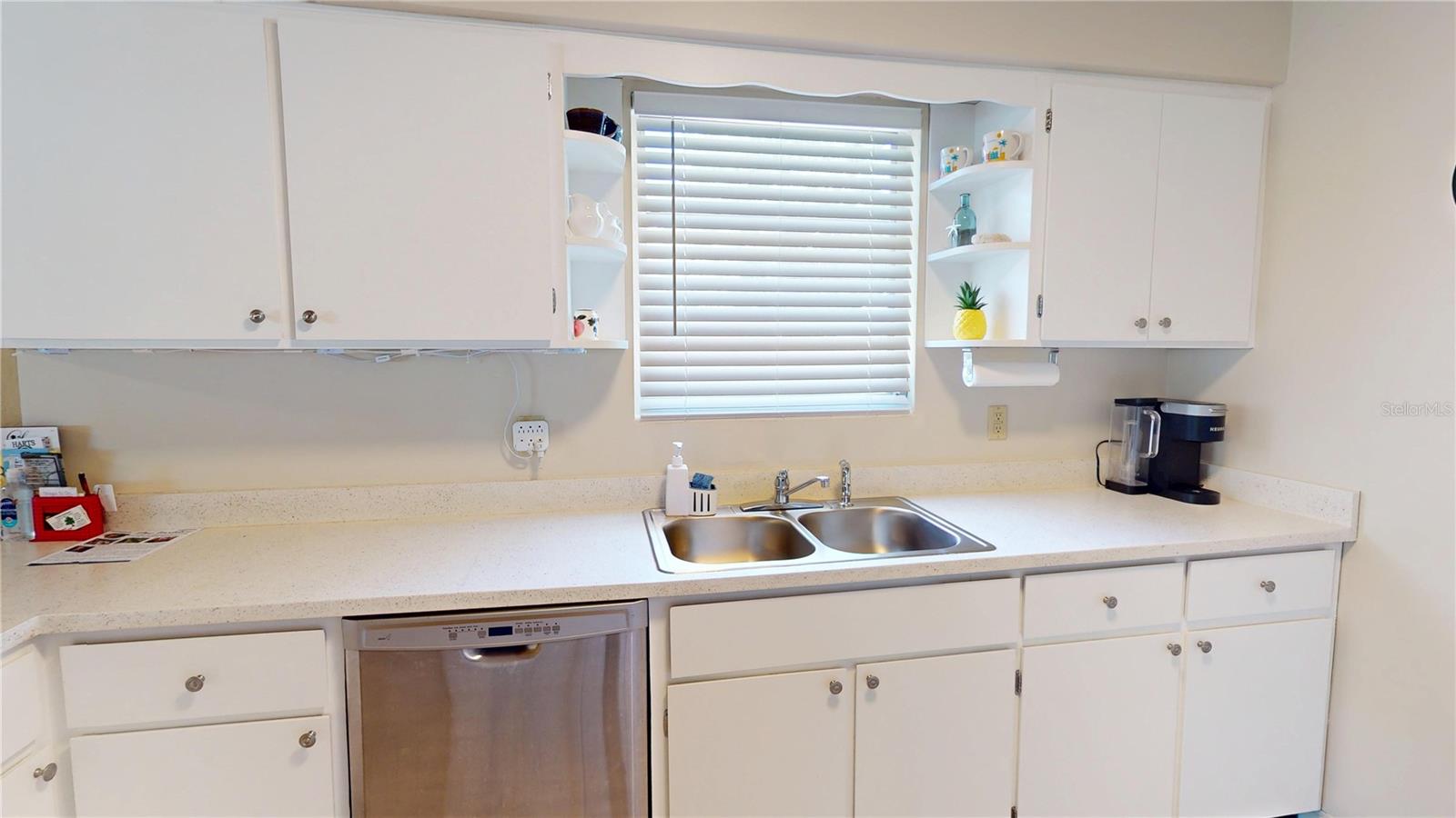 Image 11 of 53 For 1950 Golfview Boulevard