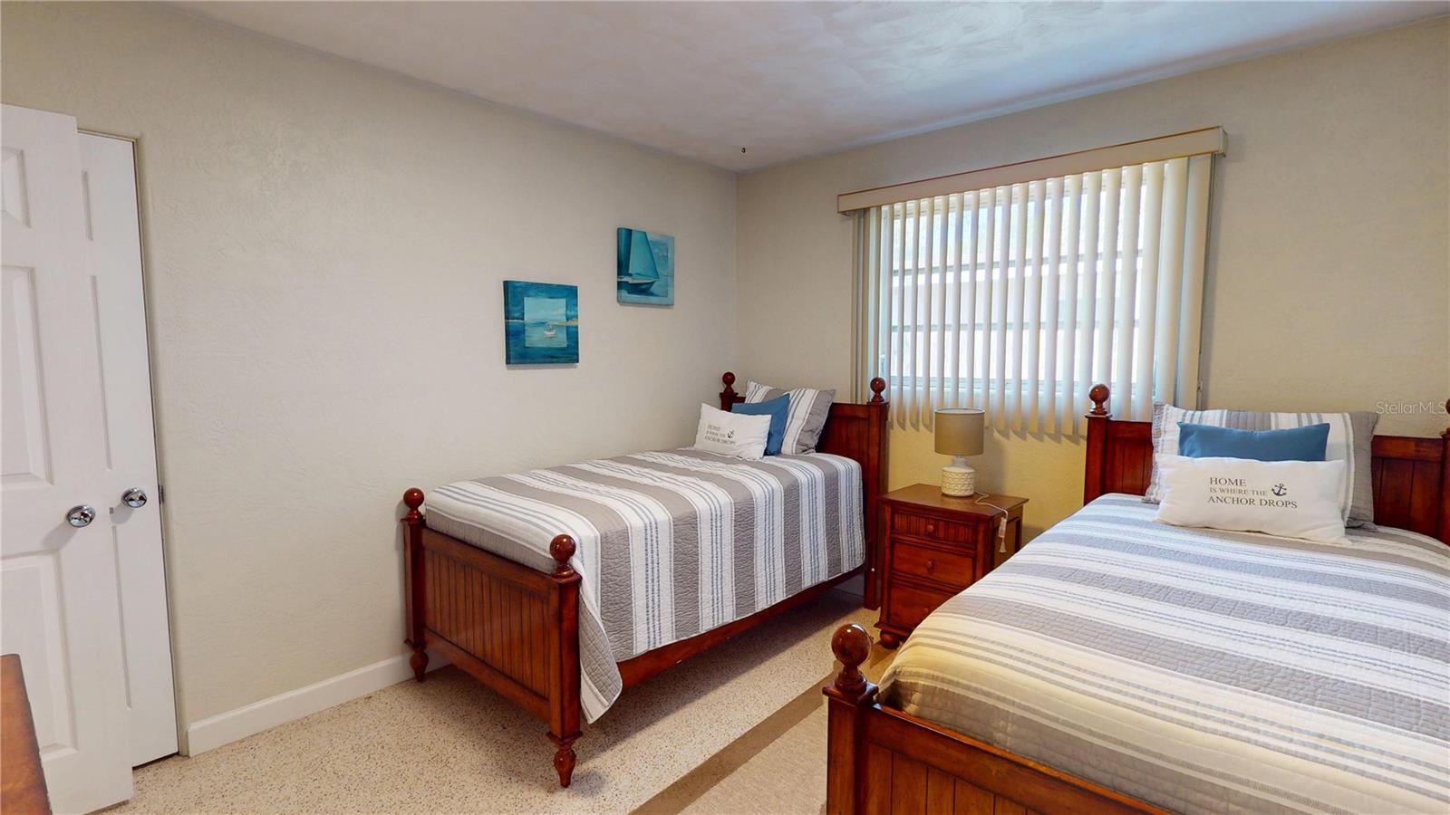 Image 14 of 53 For 1950 Golfview Boulevard