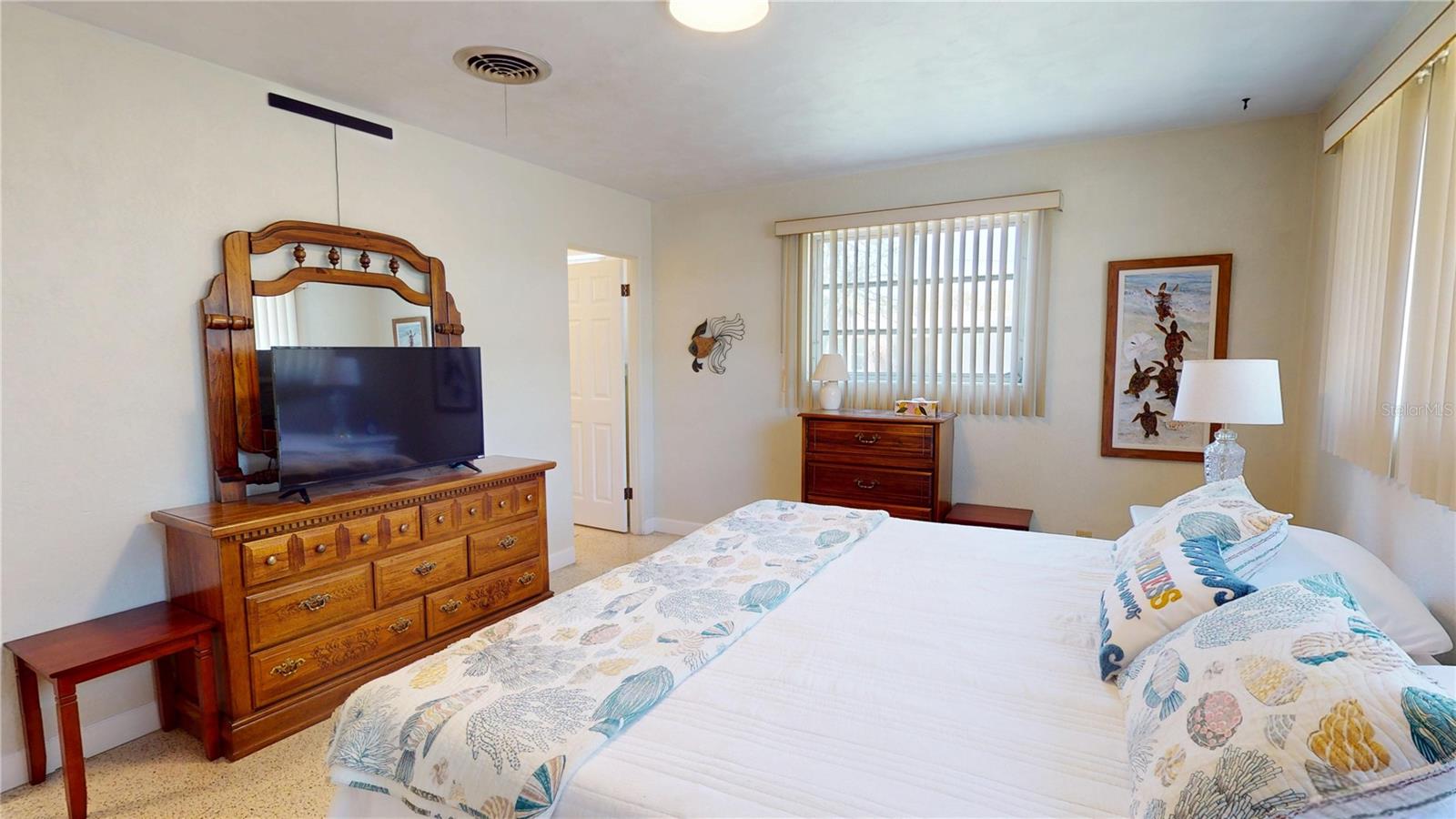 Image 17 of 53 For 1950 Golfview Boulevard