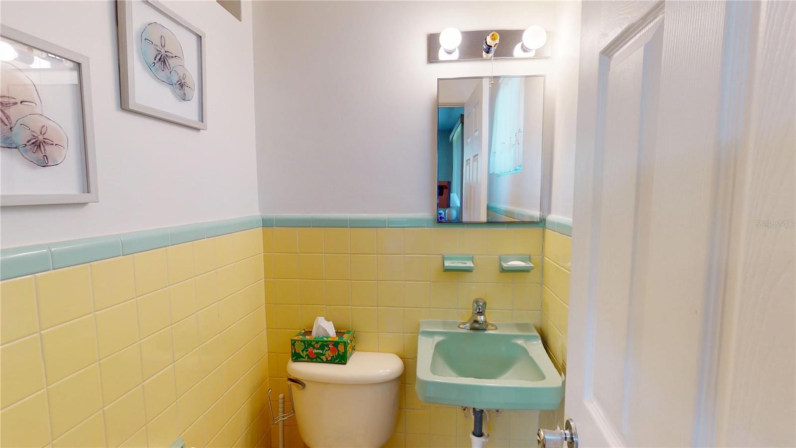 Image 19 of 53 For 1950 Golfview Boulevard