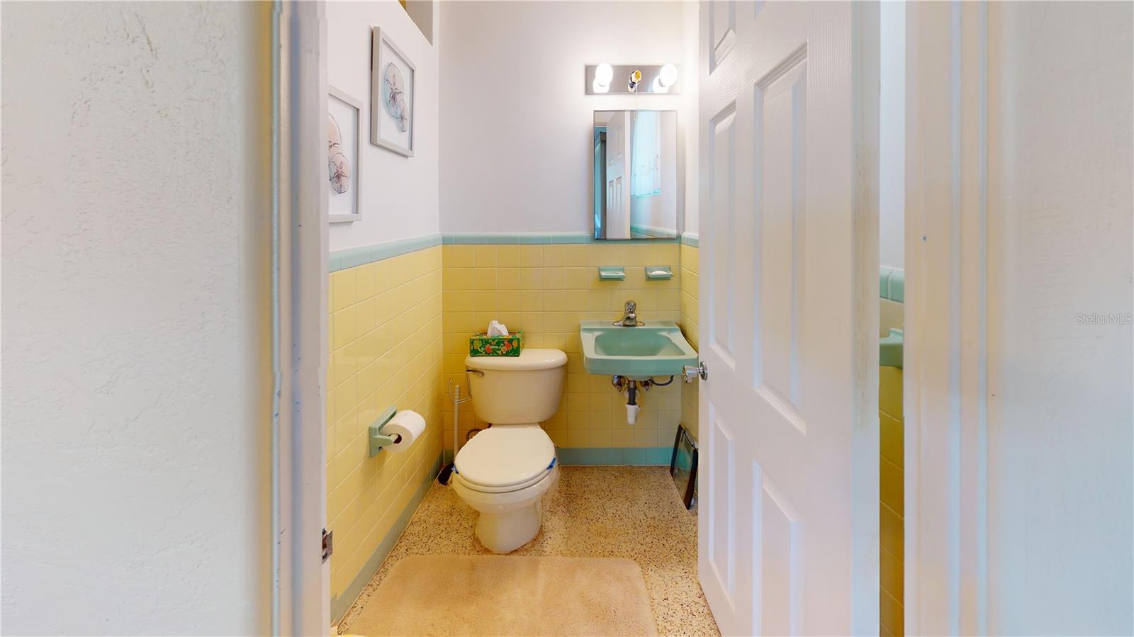 Image 21 of 53 For 1950 Golfview Boulevard