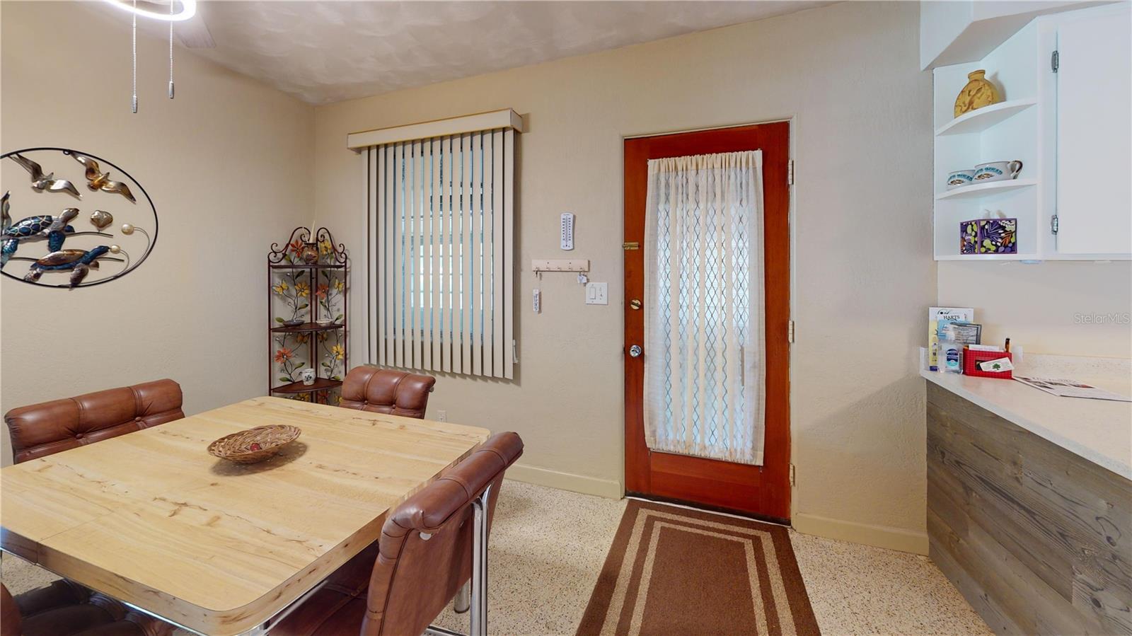 Image 27 of 53 For 1950 Golfview Boulevard