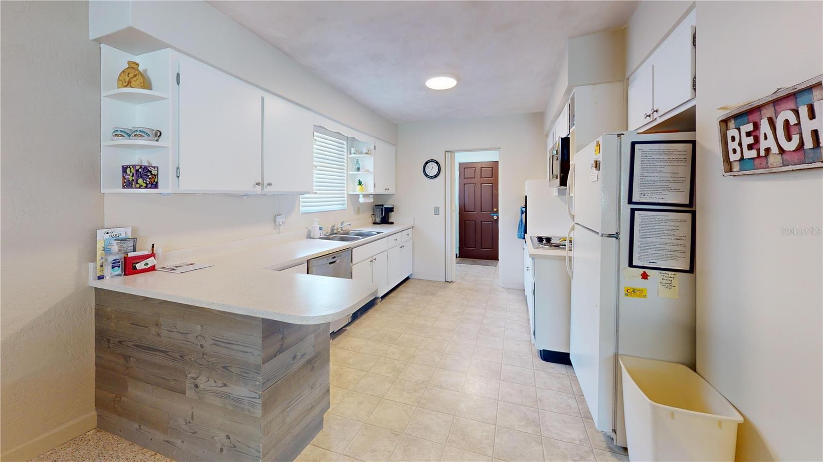 Image 29 of 53 For 1950 Golfview Boulevard