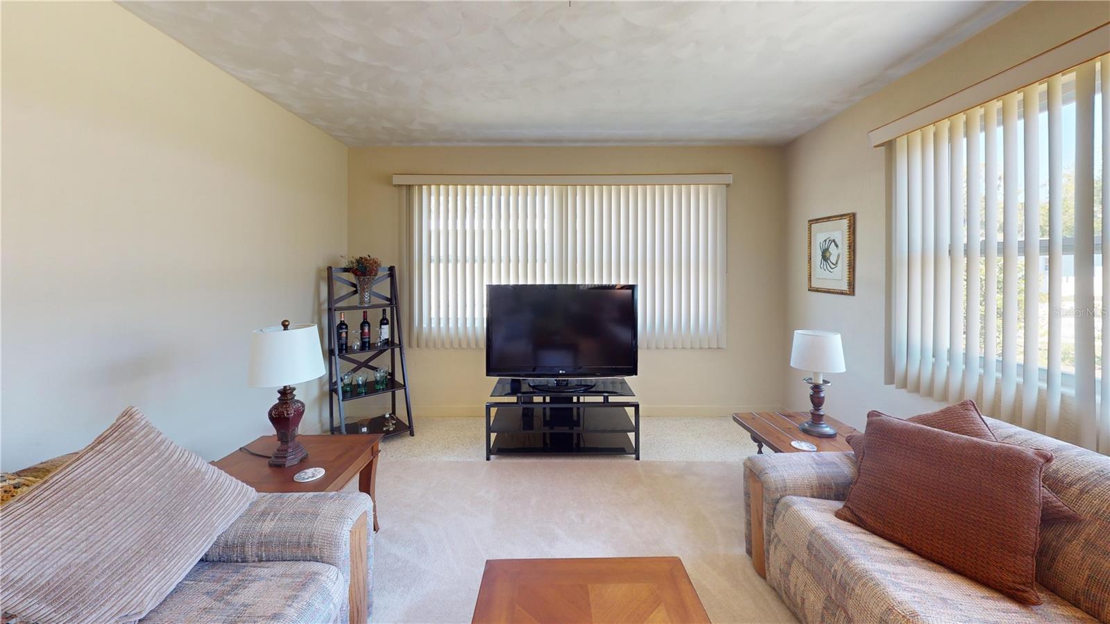 Image 33 of 53 For 1950 Golfview Boulevard