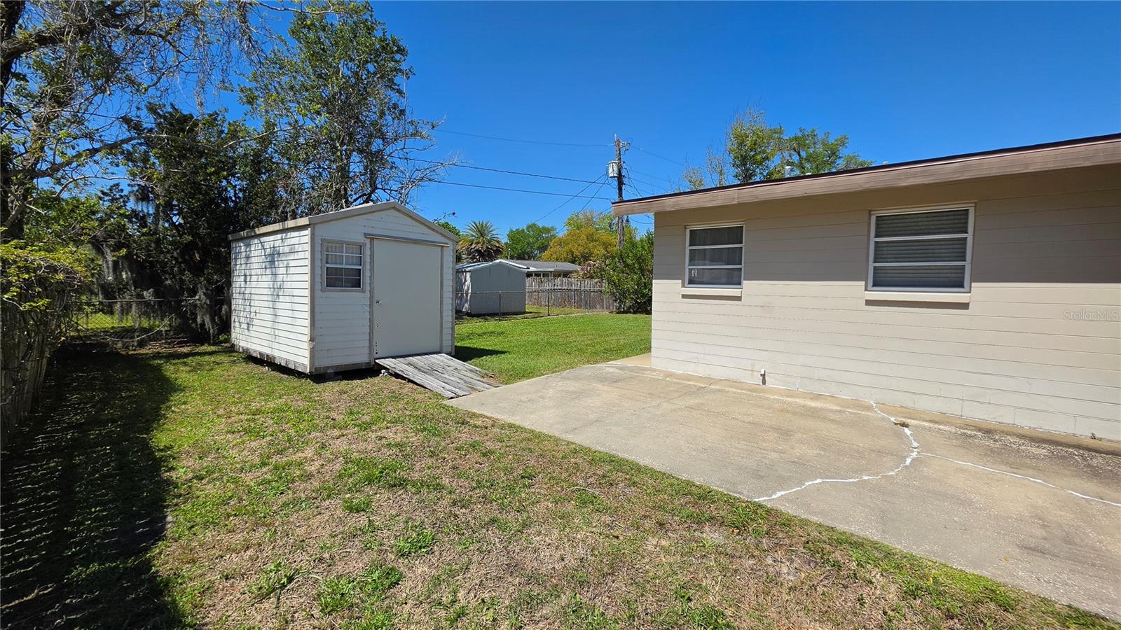 Image 37 of 53 For 1950 Golfview Boulevard