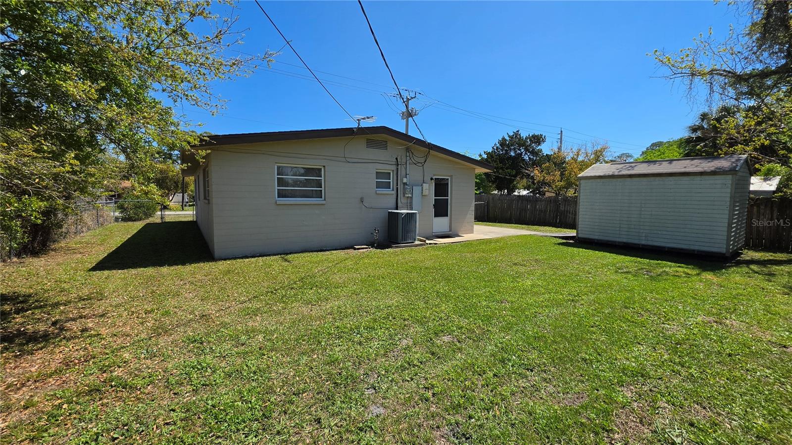 Image 40 of 53 For 1950 Golfview Boulevard