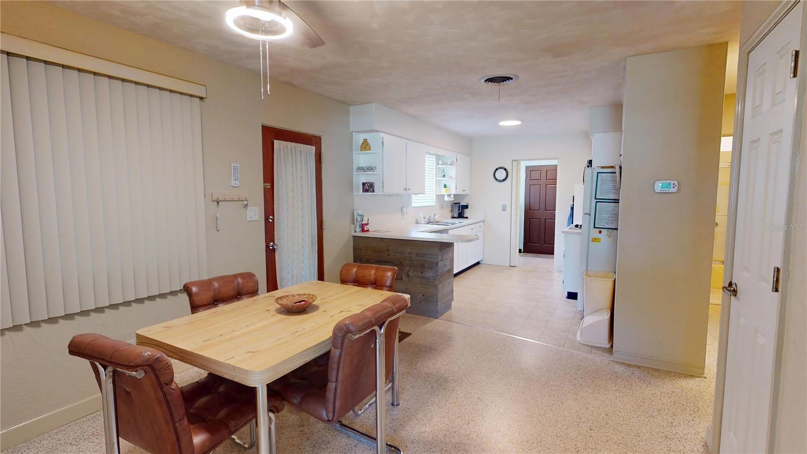 Image 7 of 53 For 1950 Golfview Boulevard