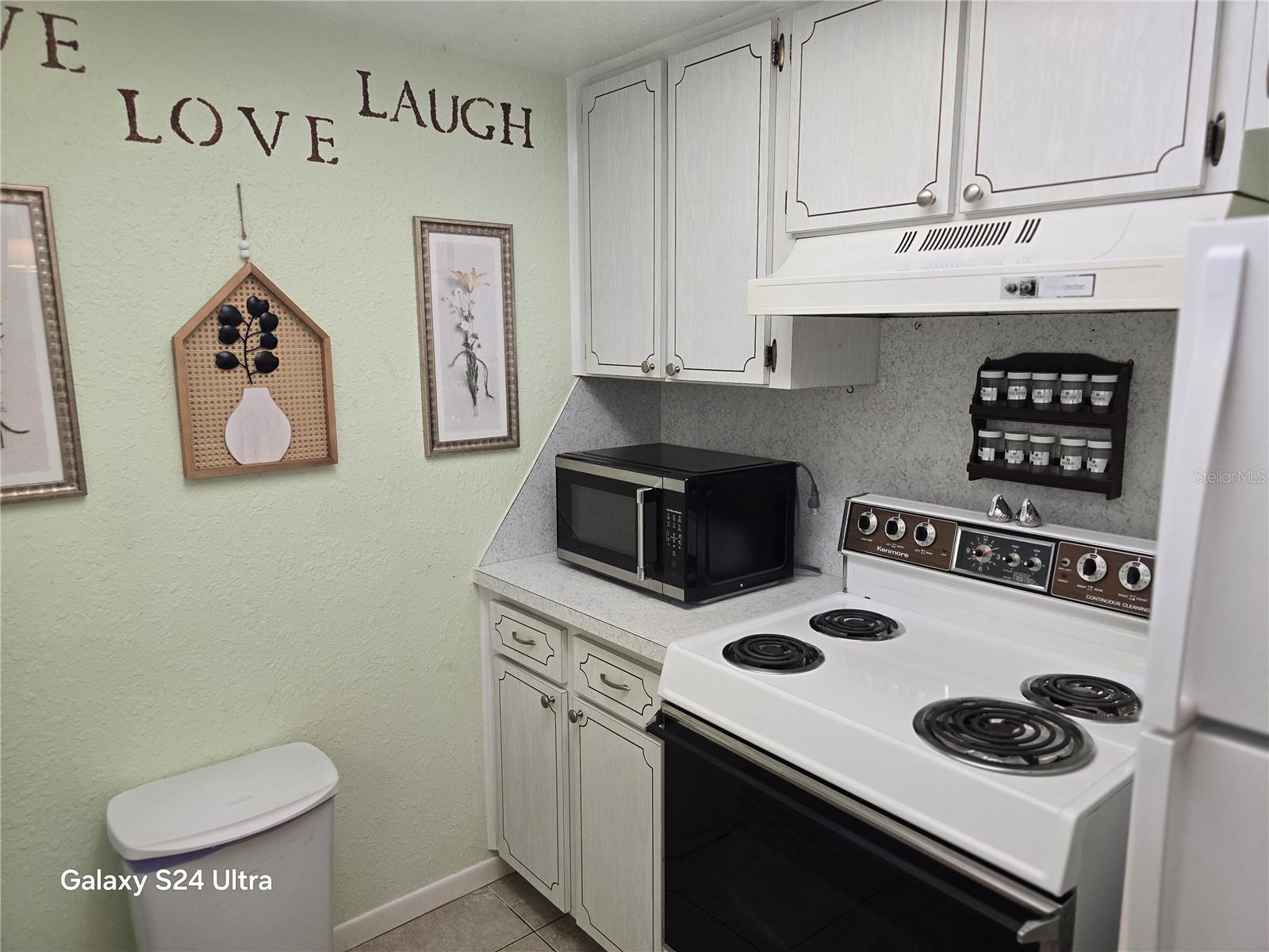 Image 13 of 32 For 6044 22nd Avenue N 2