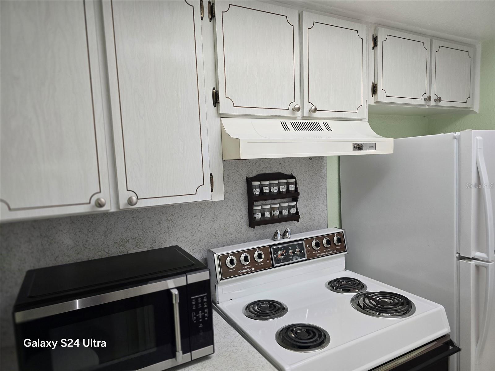 Image 14 of 32 For 6044 22nd Avenue N 2