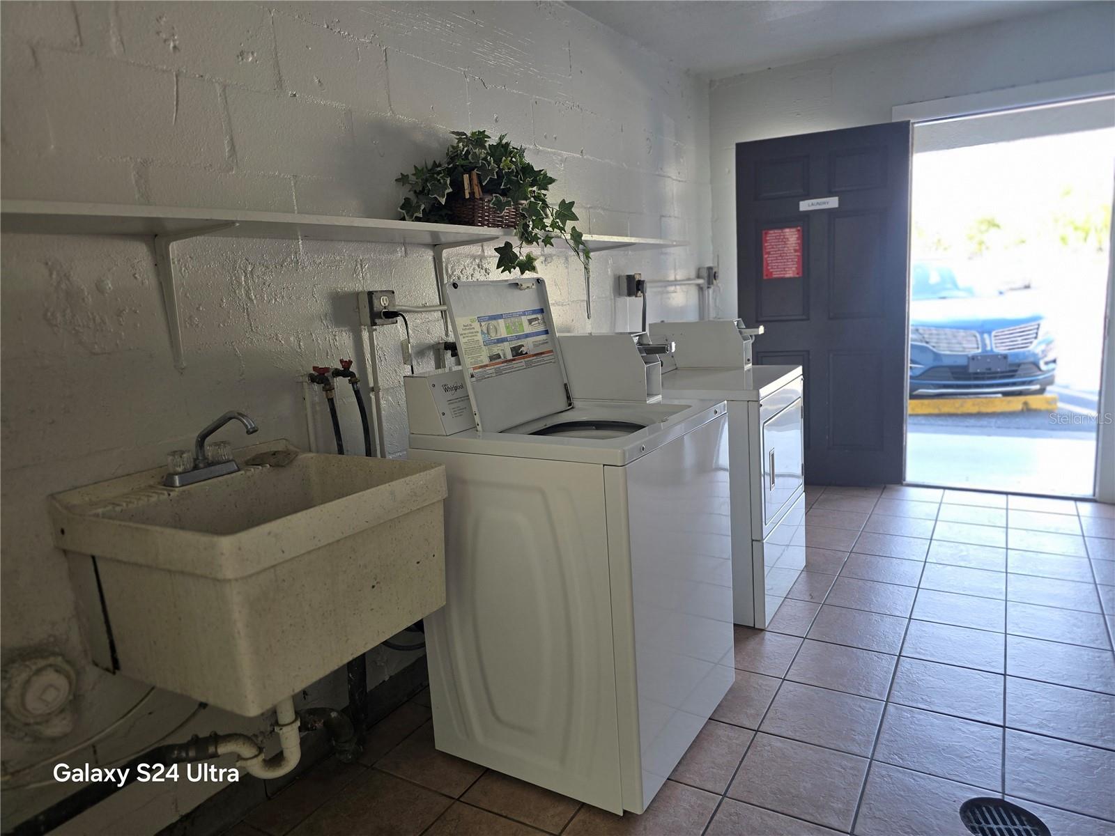 Image 23 of 32 For 6044 22nd Avenue N 2