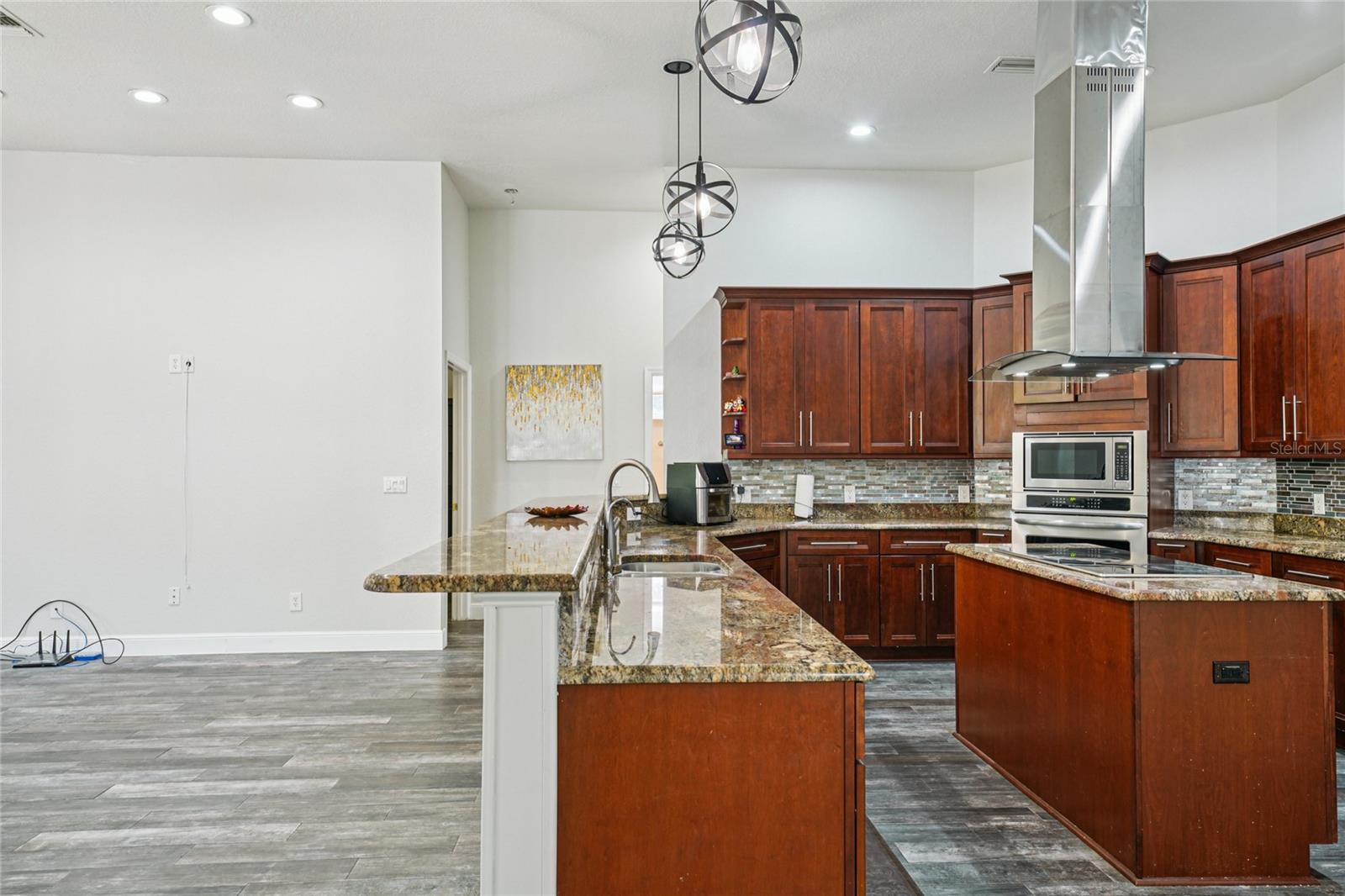 Image 27 of 89 For 4931 Turtle Creek Trail