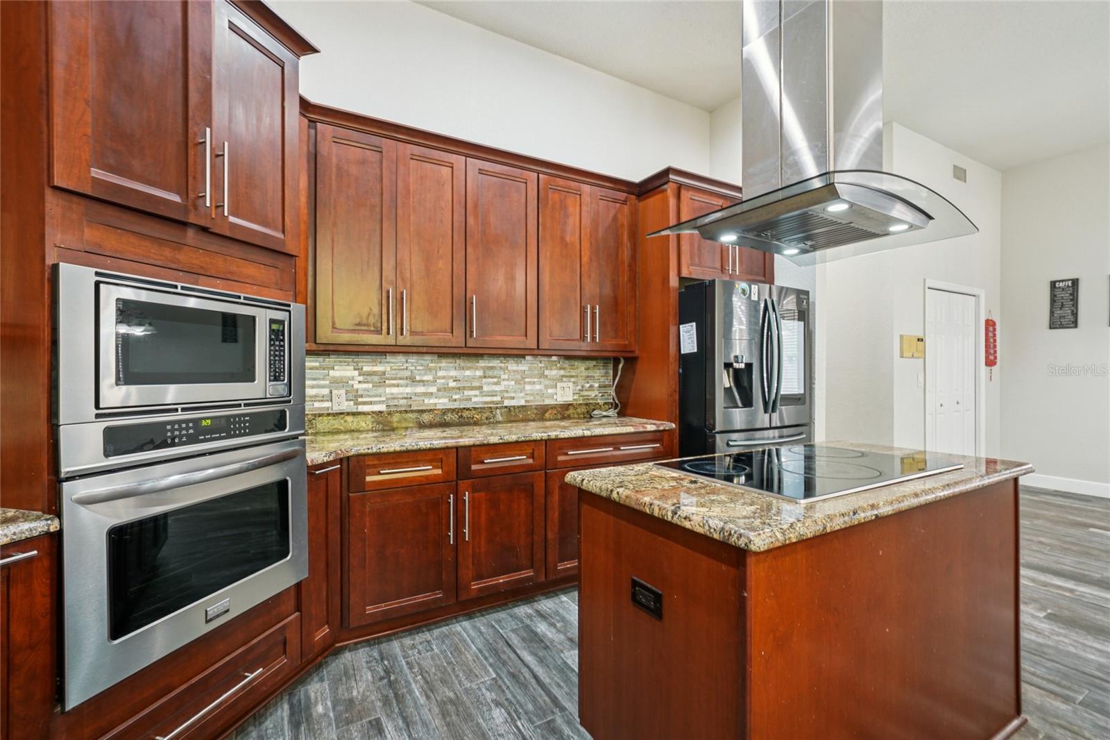 Image 35 of 89 For 4931 Turtle Creek Trail