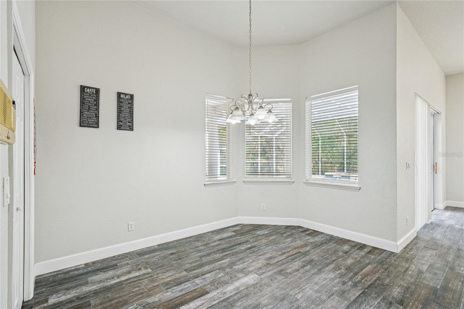 Image 36 of 89 For 4931 Turtle Creek Trail