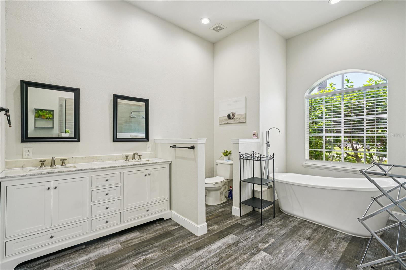 Image 62 of 89 For 4931 Turtle Creek Trail