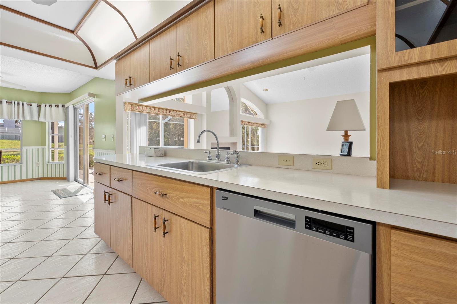 Image 12 of 39 For 1446 Cornell Avenue