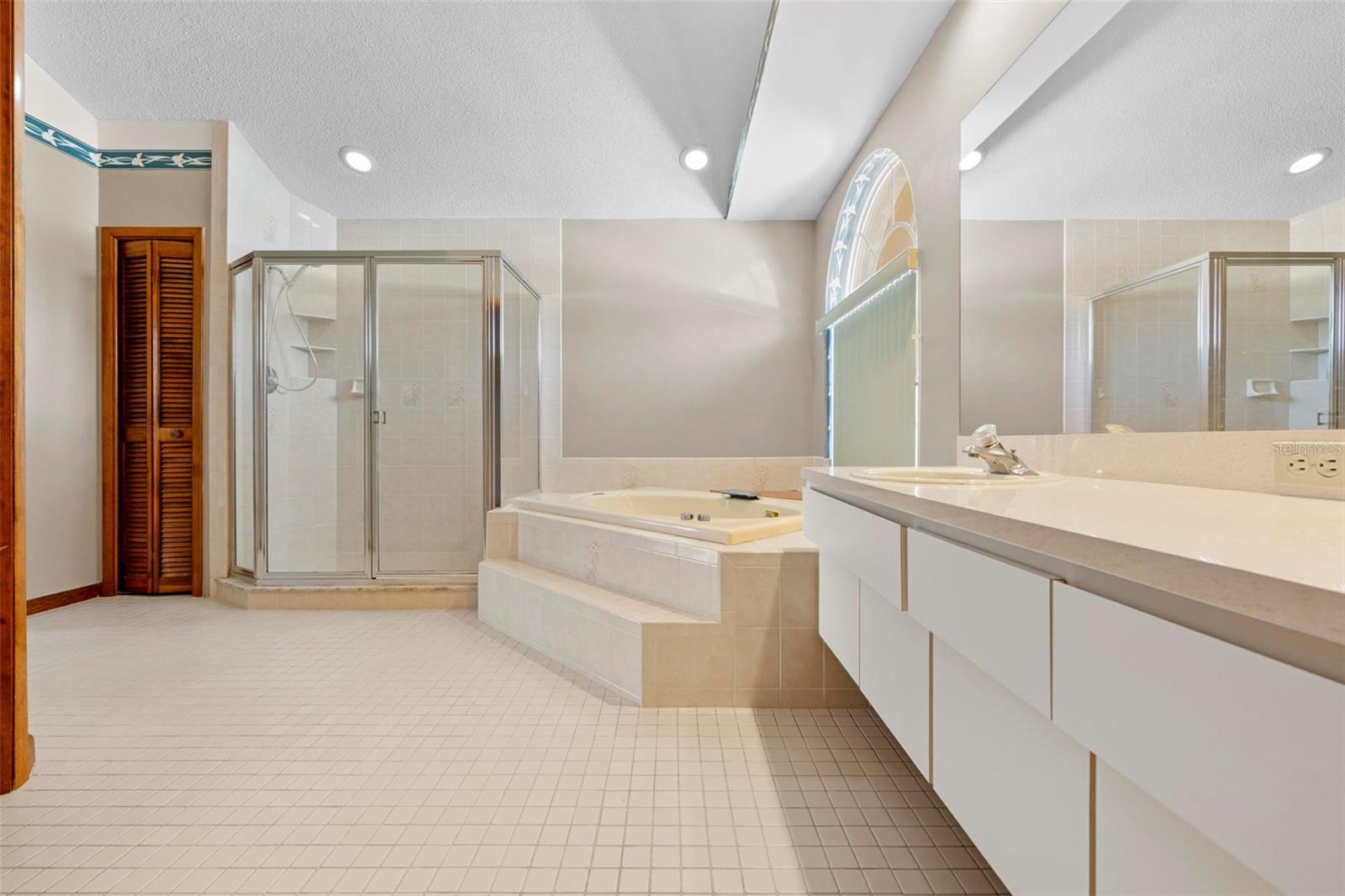 Image 21 of 39 For 1446 Cornell Avenue