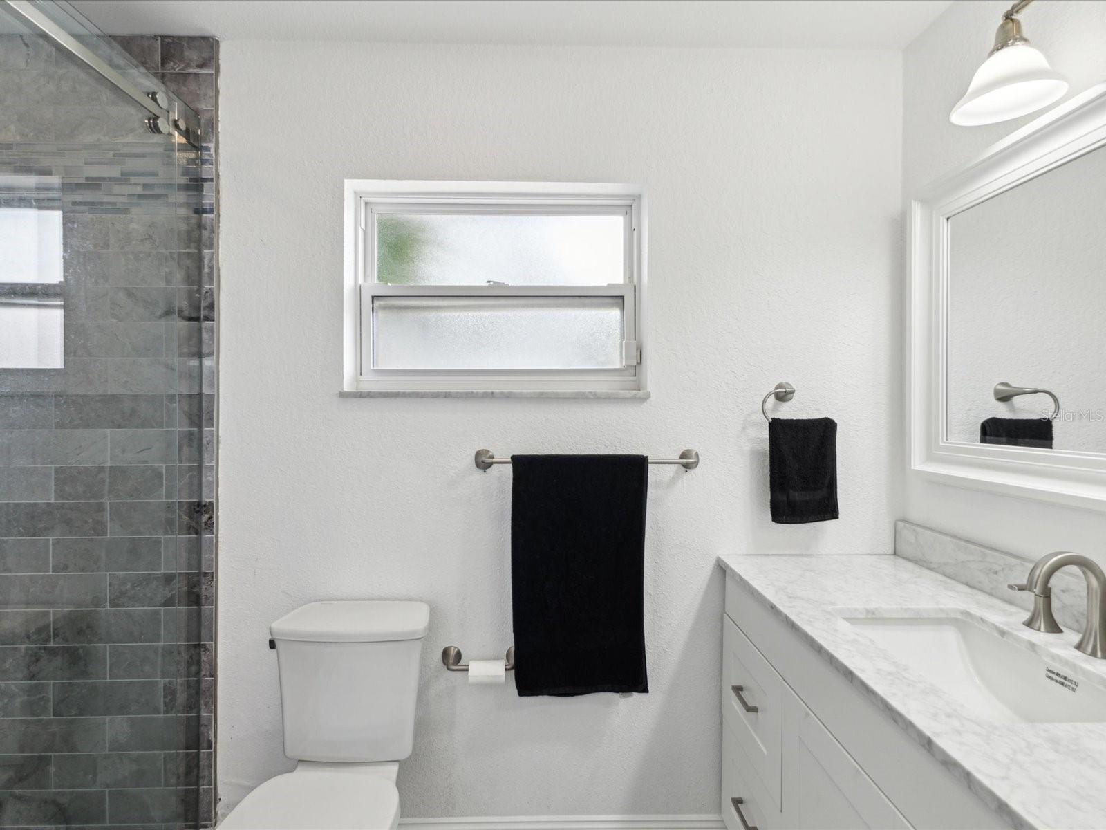 Image 18 of 42 For 1666 Dakota Avenue Ne