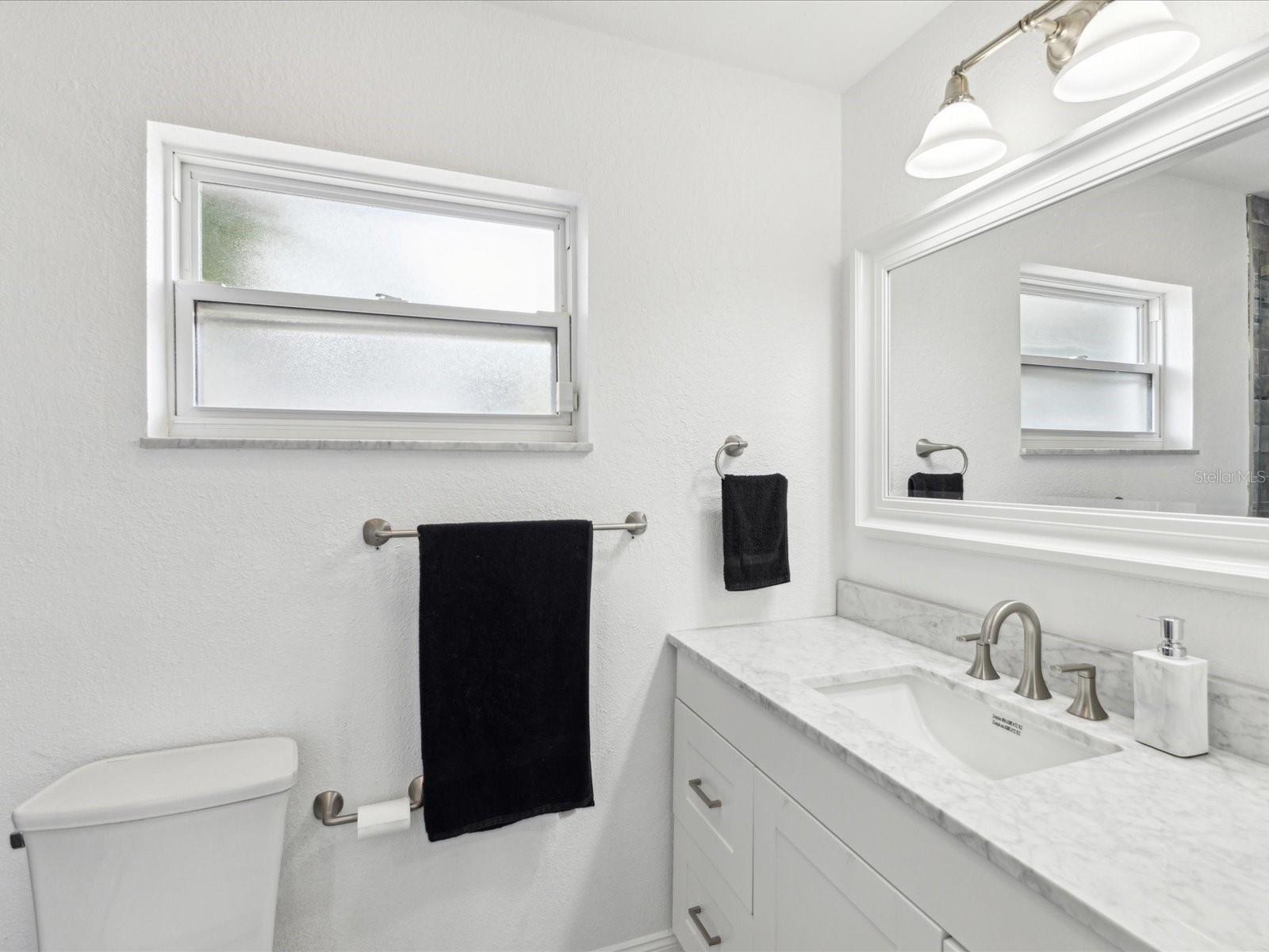 Image 20 of 42 For 1666 Dakota Avenue Ne