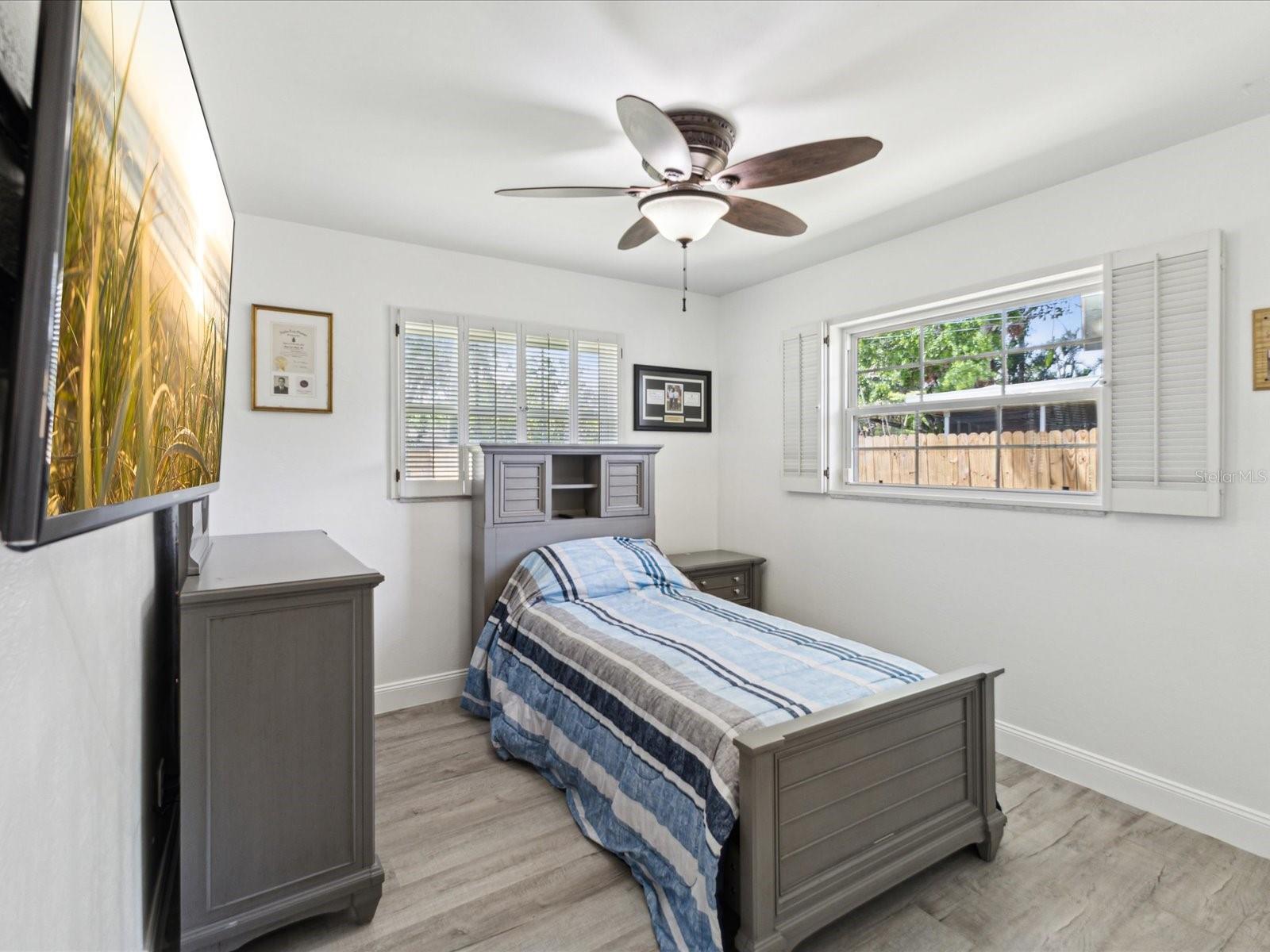 Image 25 of 42 For 1666 Dakota Avenue Ne