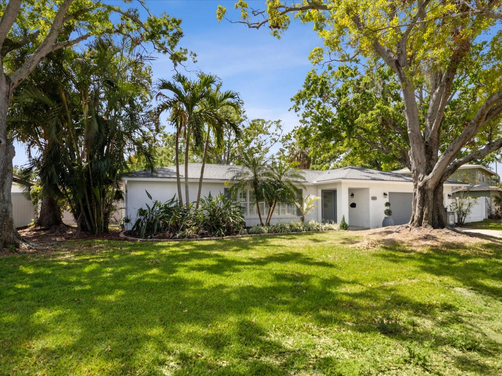 Image 33 of 42 For 1666 Dakota Avenue Ne