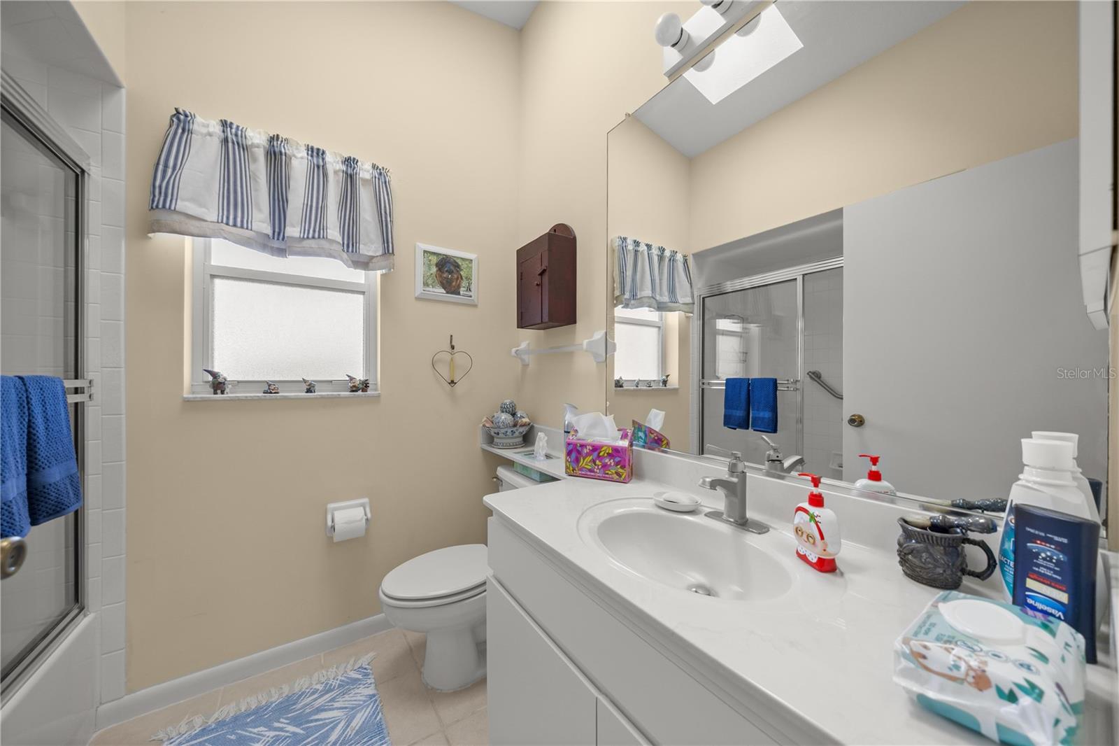 Listing photo id 20 for 2245 Marcia Street