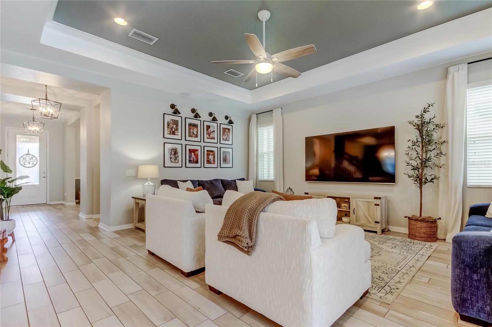 Image 14 of 79 For 12303 Corkfield Lane