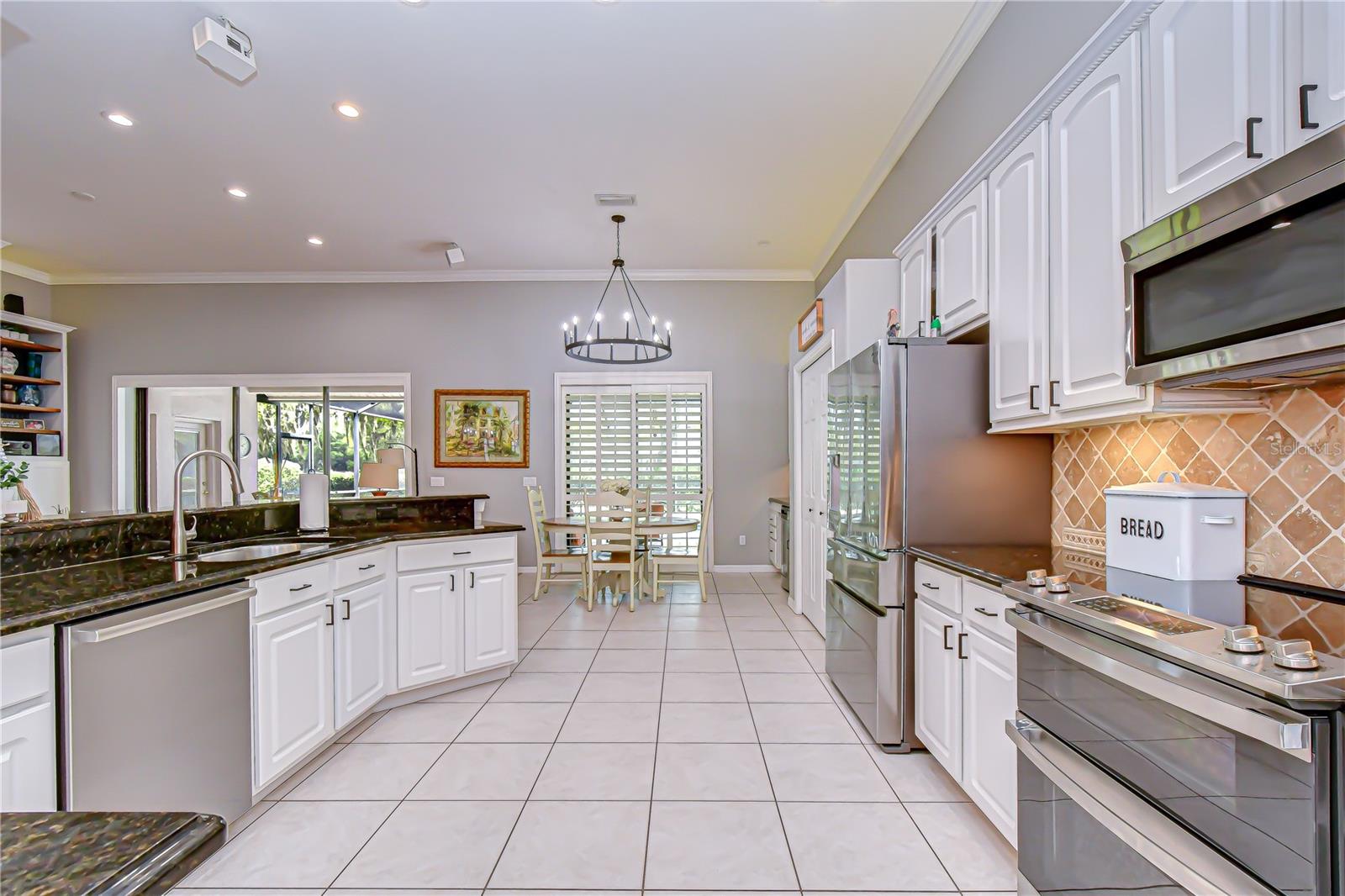 Image 11 of 41 For 5910 Cherry Oak Drive