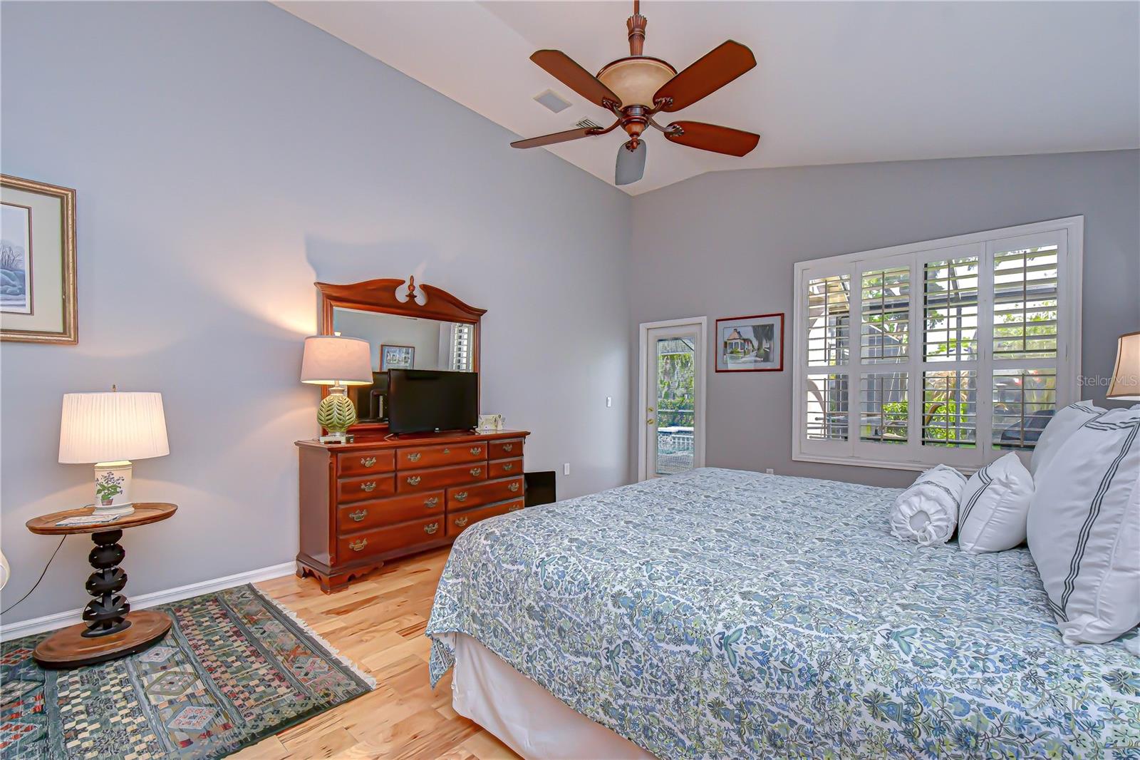 Image 15 of 41 For 5910 Cherry Oak Drive