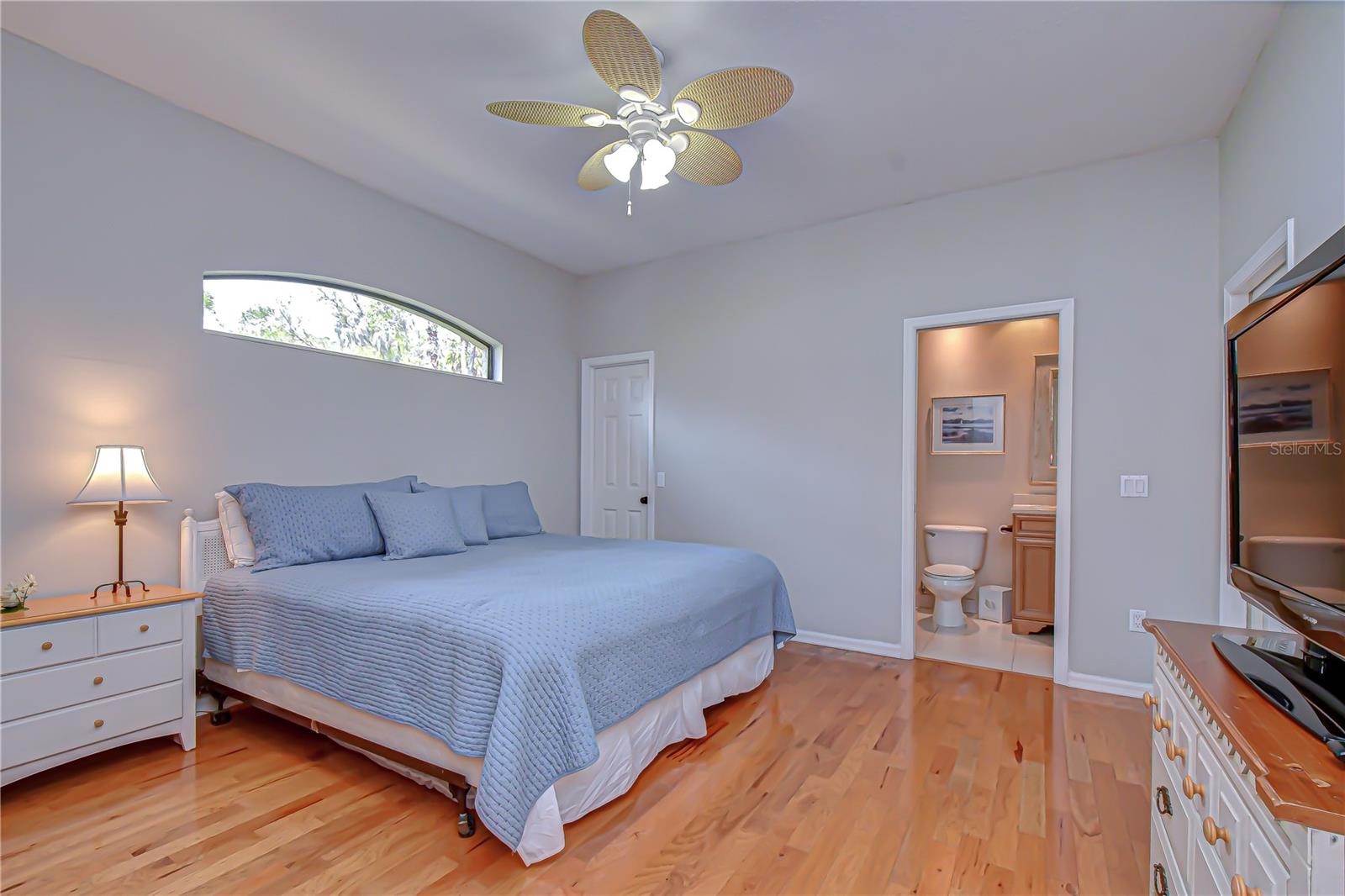 Image 20 of 41 For 5910 Cherry Oak Drive