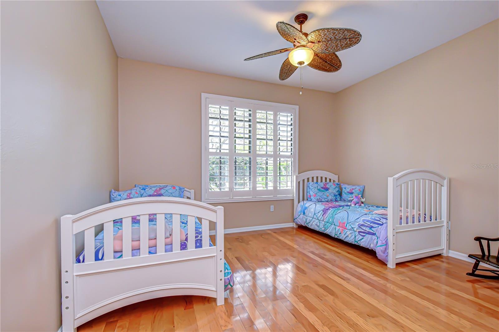 Image 22 of 41 For 5910 Cherry Oak Drive