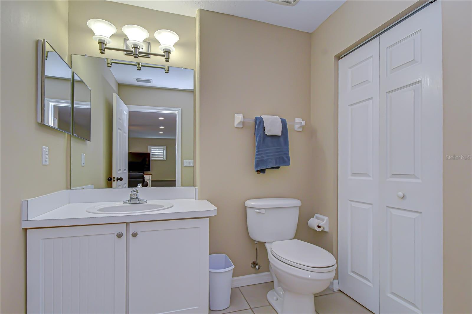 Image 30 of 41 For 5910 Cherry Oak Drive