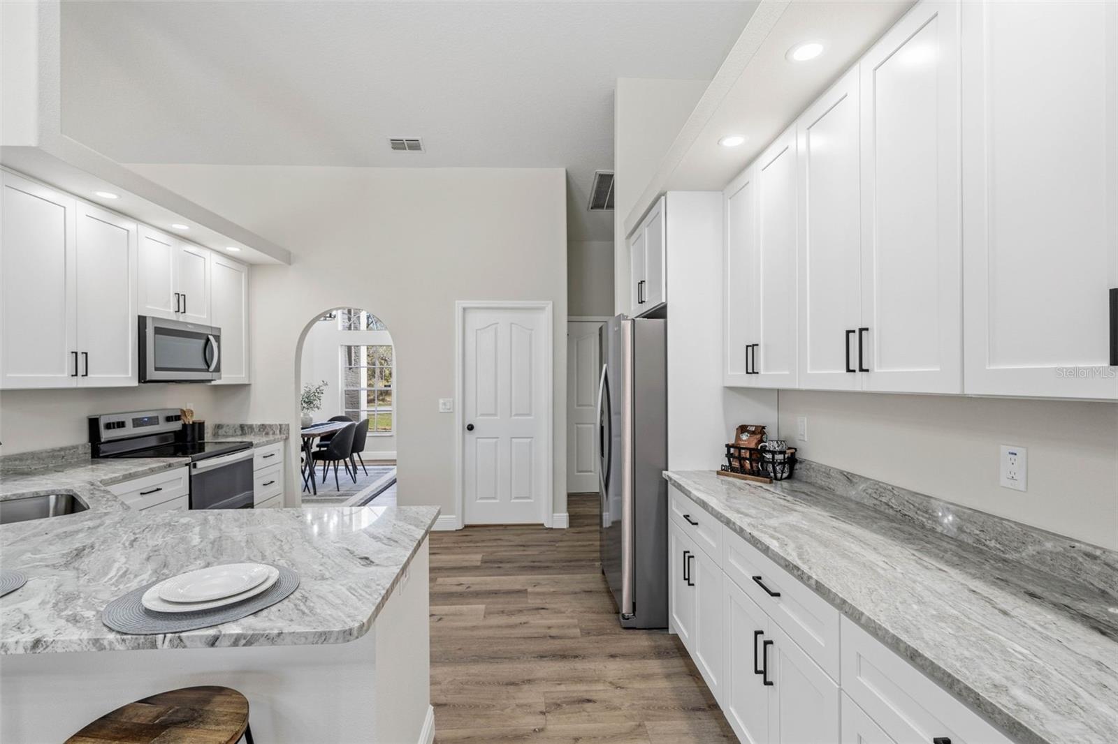 Image 17 of 46 For 10185 Sleepy Willow Court