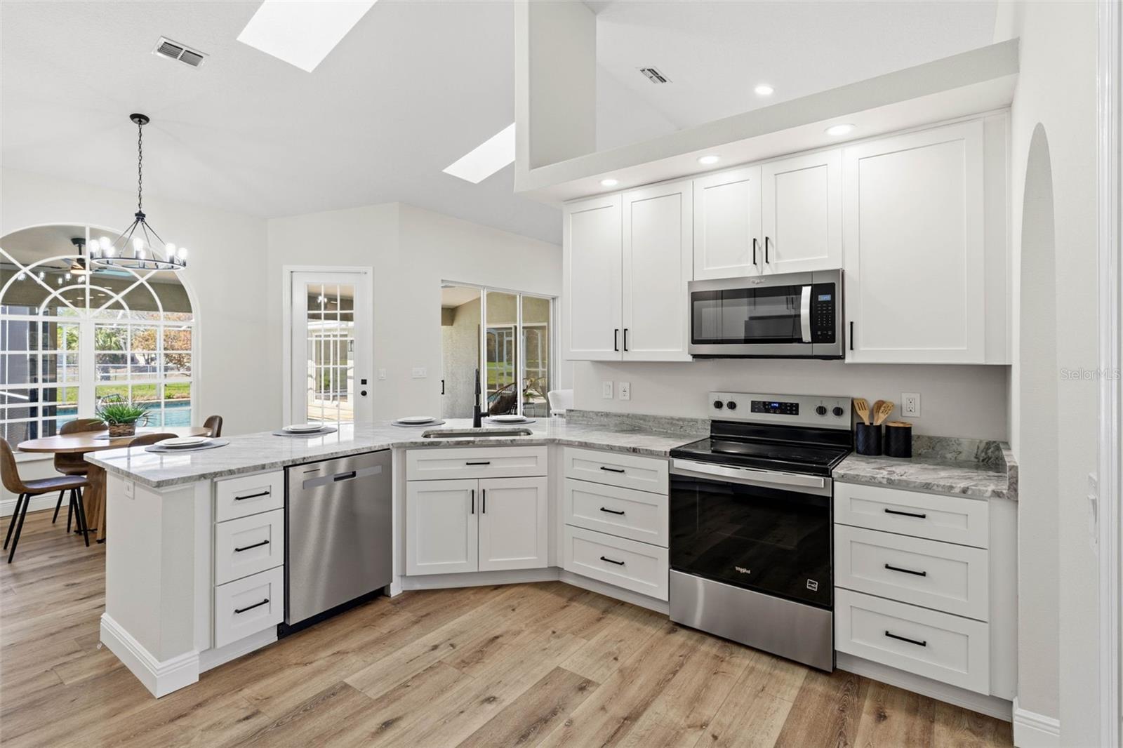 Image 19 of 46 For 10185 Sleepy Willow Court