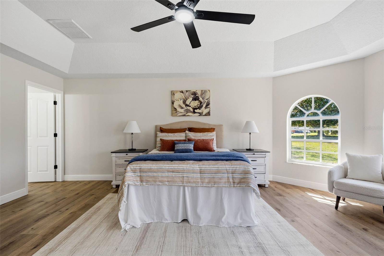 Image 23 of 46 For 10185 Sleepy Willow Court