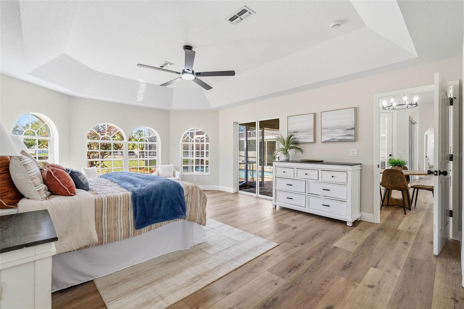 Image 24 of 46 For 10185 Sleepy Willow Court