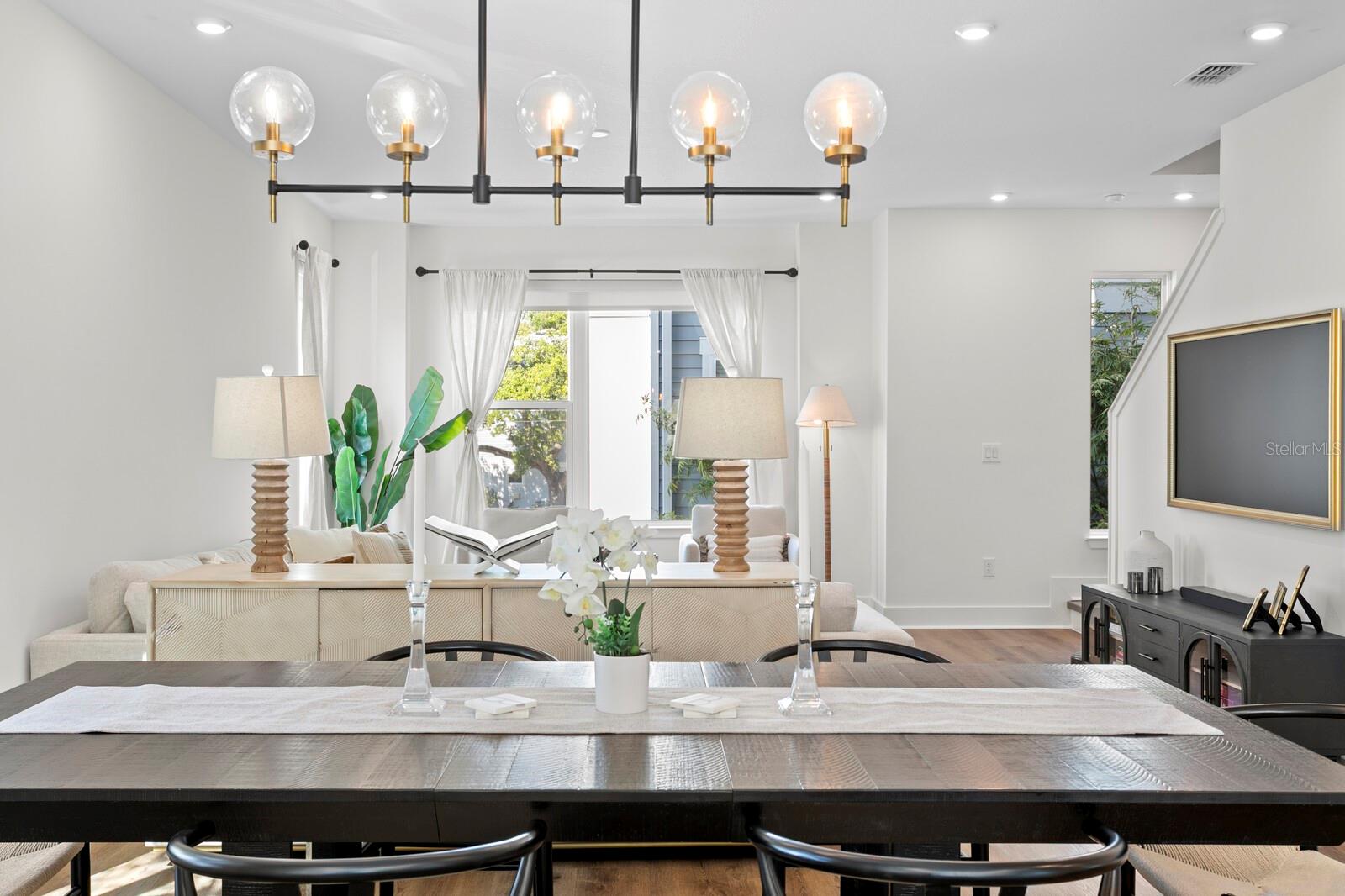 Image 17 of 72 For 2506 Cleveland Street 10