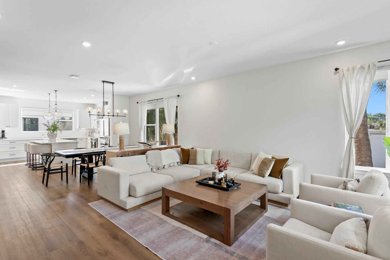 Image 21 of 72 For 2506 Cleveland Street 10