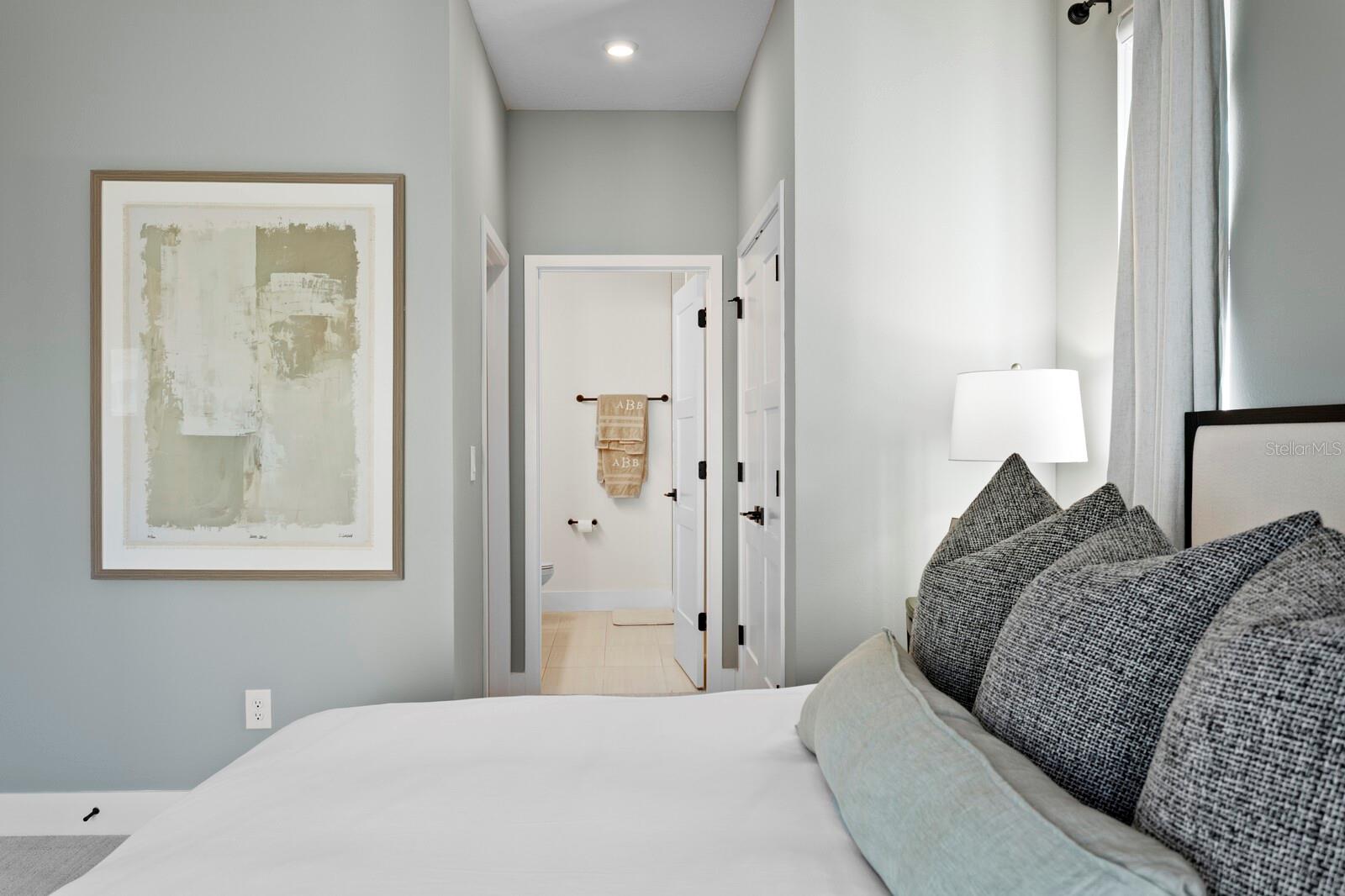 Image 24 of 72 For 2506 Cleveland Street 10