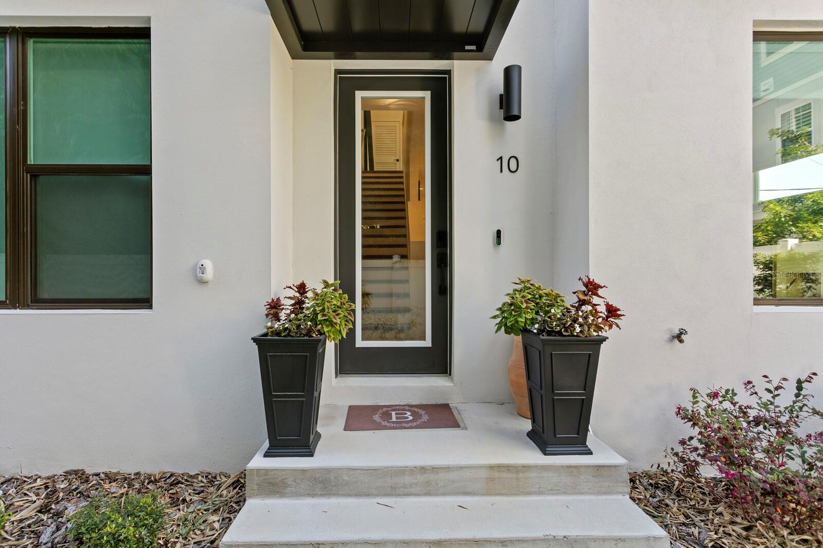 Image 3 of 72 For 2506 Cleveland Street 10