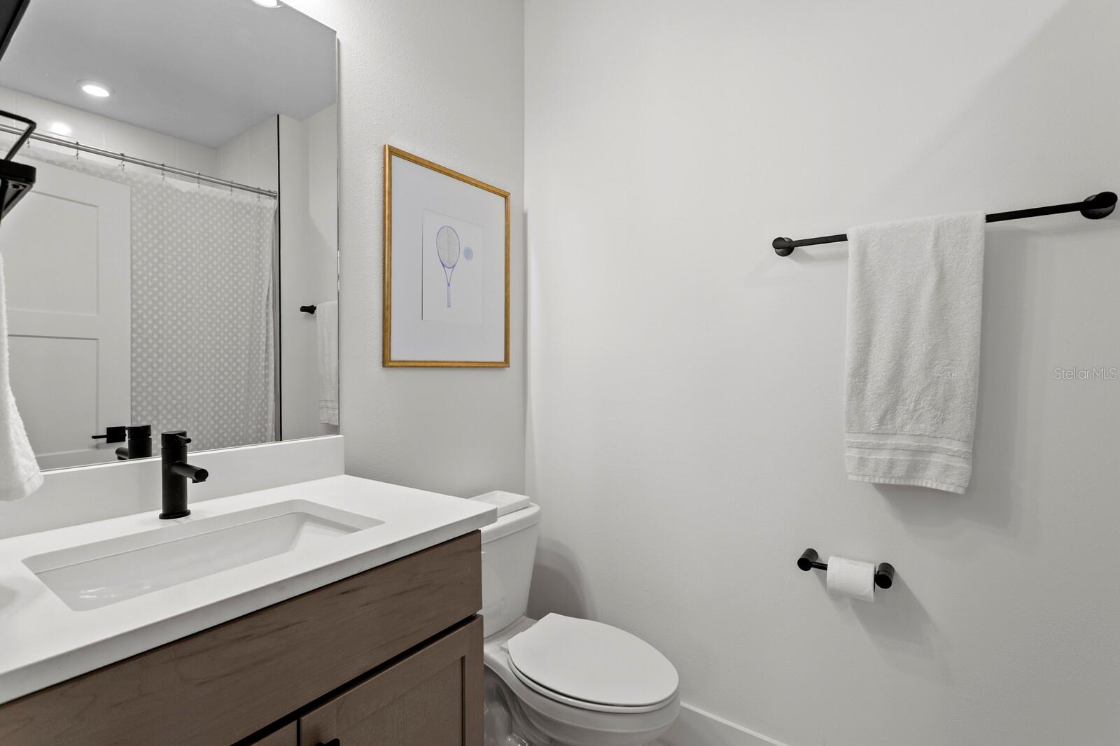 Image 37 of 72 For 2506 Cleveland Street 10