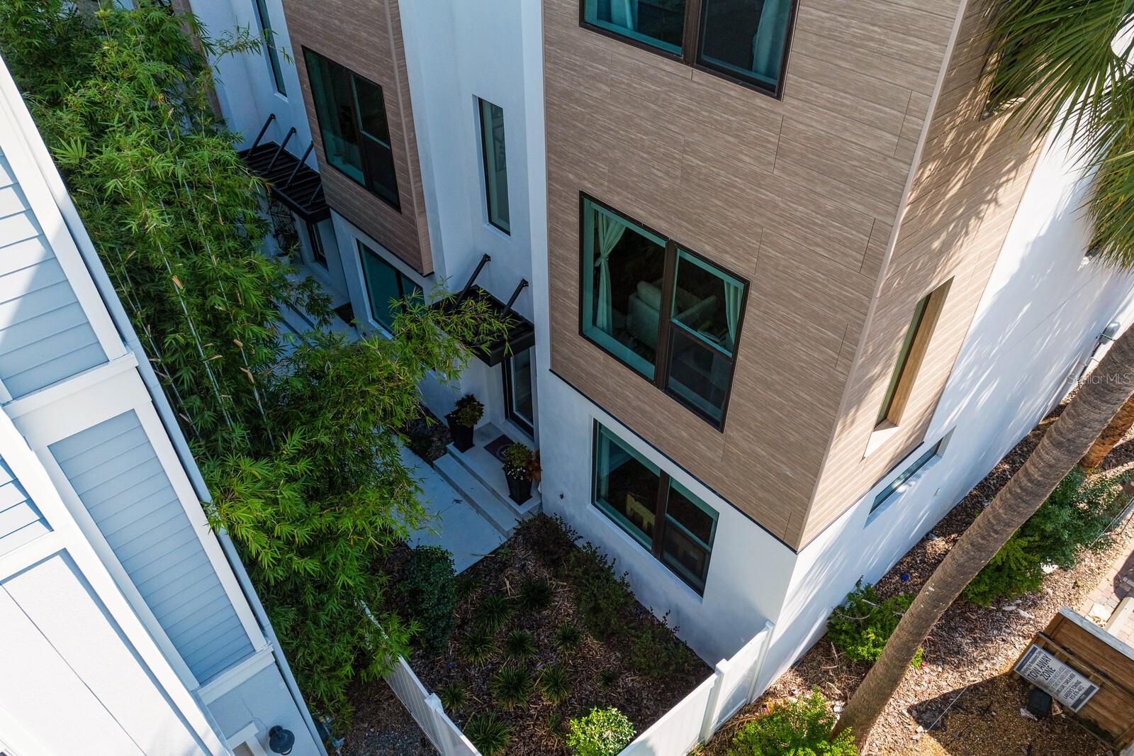 Image 50 of 72 For 2506 Cleveland Street 10