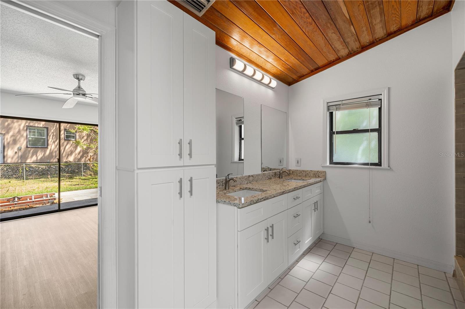 Image 14 of 36 For 11599 Timberlane Drive