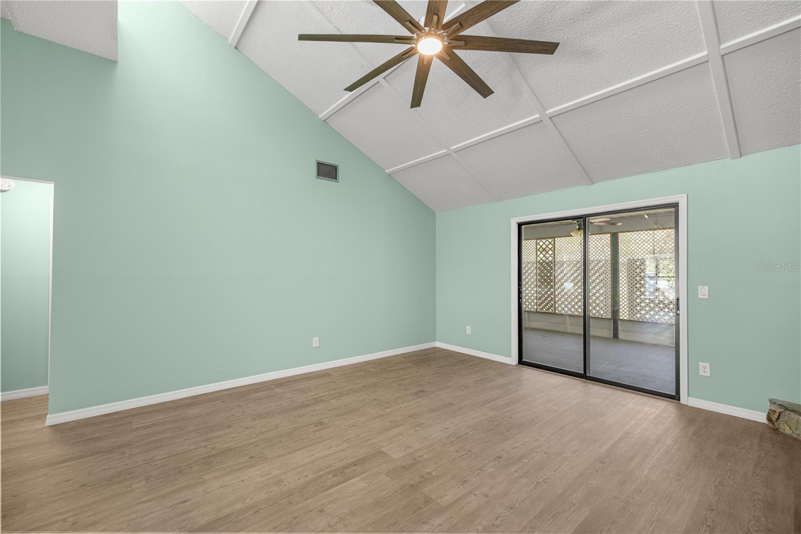 Image 8 of 36 For 11599 Timberlane Drive