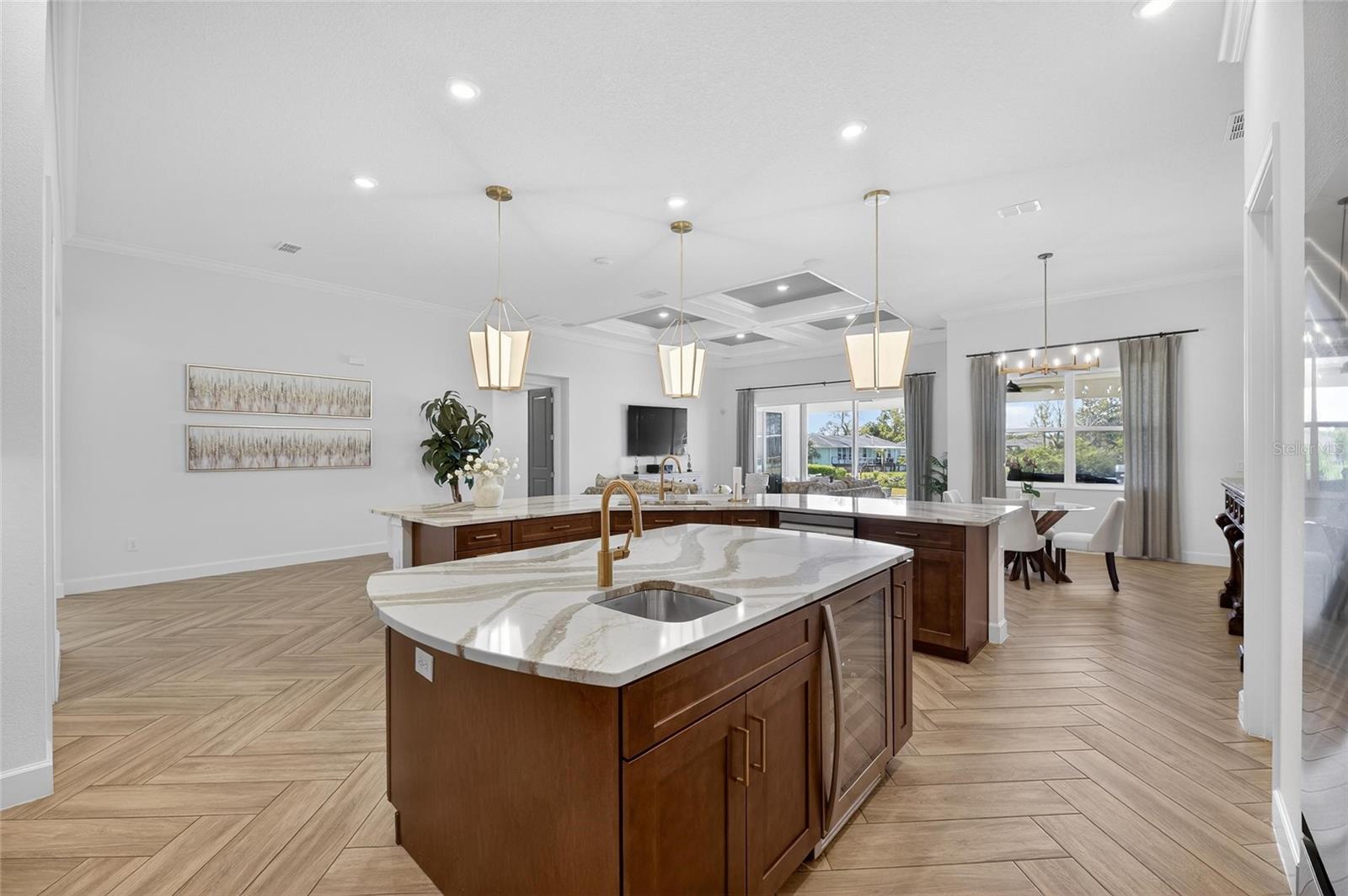 Image 23 of 100 For 914 Signet Drive